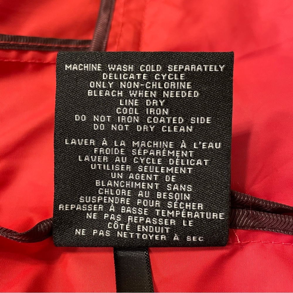 COLE HAAN Signature Packable Hooded Rain Jacket in Red - Picture 10 of 10